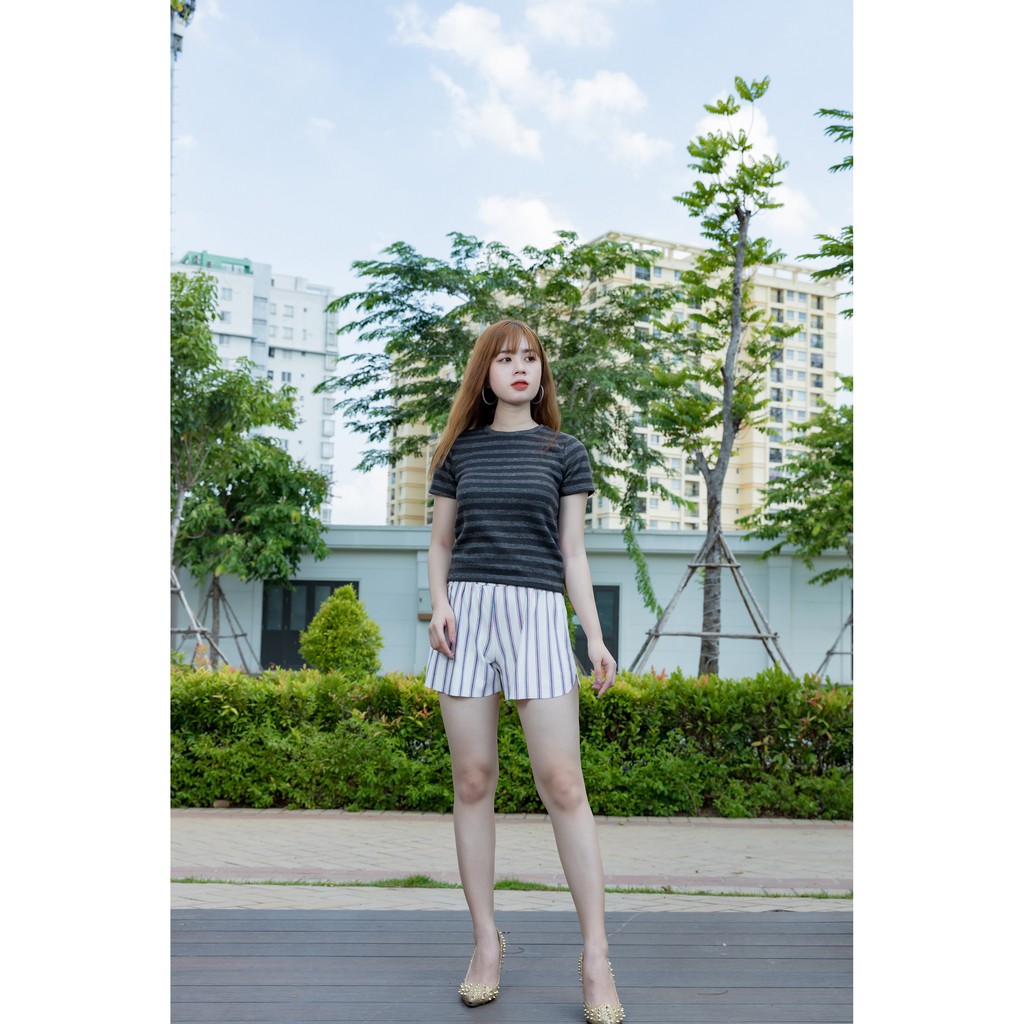 ÁO CROPTOP KẺ VNXK THIẾU NHÃN SALE 160K