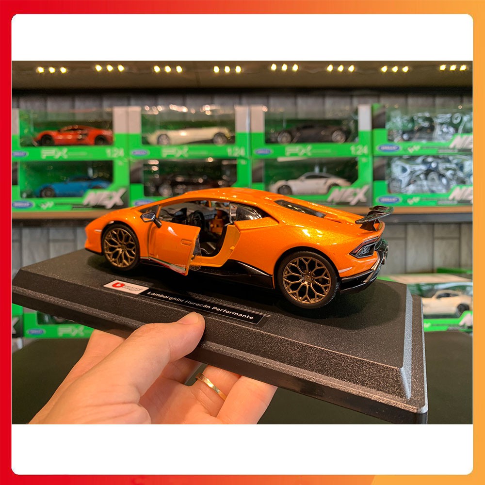 Mô Hình xe Lamborghini Huracan Performante tỉ lệ 1:24 Bburago