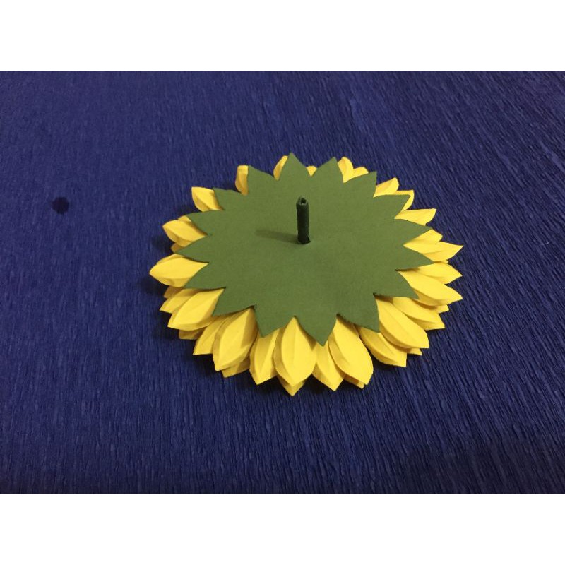 Đầu bông hoa giấy hướng dương