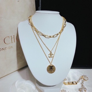 Cổ da trưng bày trang sức