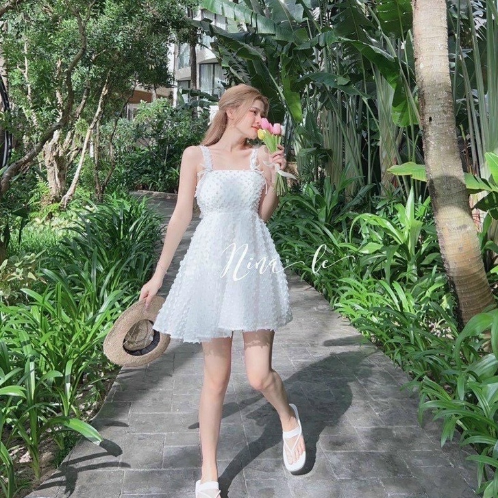 Đầm xòe hai dây có mút ngực xếp tầng vải xô bông hạt đính nơ lưng kiểu đầm trắng, hồng, sữa dự tiệc thời trang nữ ARAVA