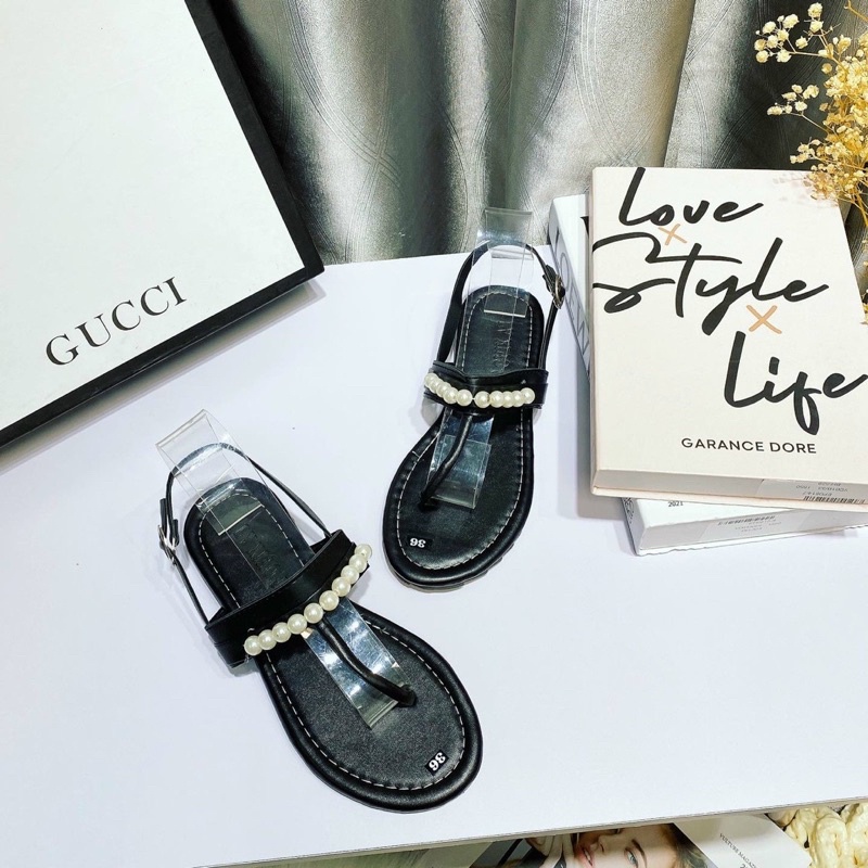 Dép sandal đi biển kẹp ngón quai ngọc nhẹ nhàng đơn giản