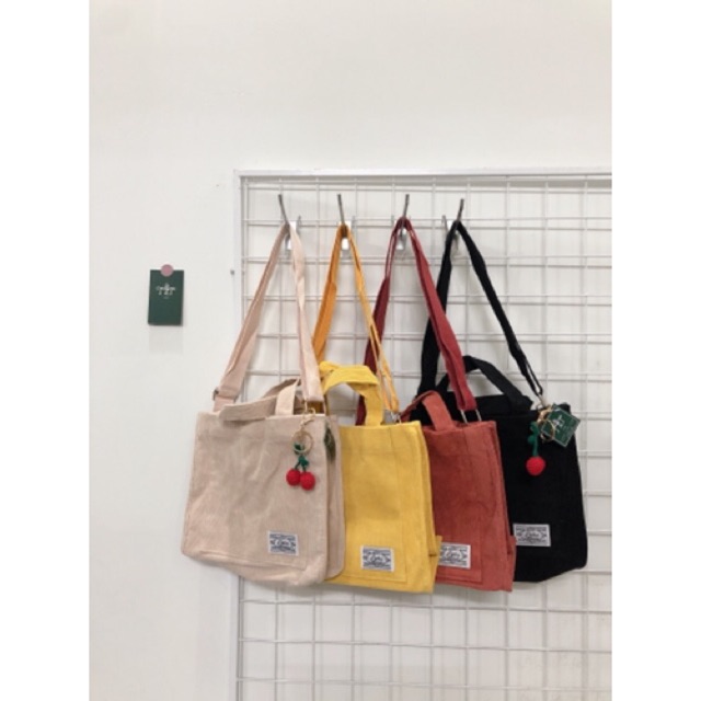 Túi tote hộp ulzzang đơn giản Hàn (có sẵn, hình thật, không kèm móc cherry)