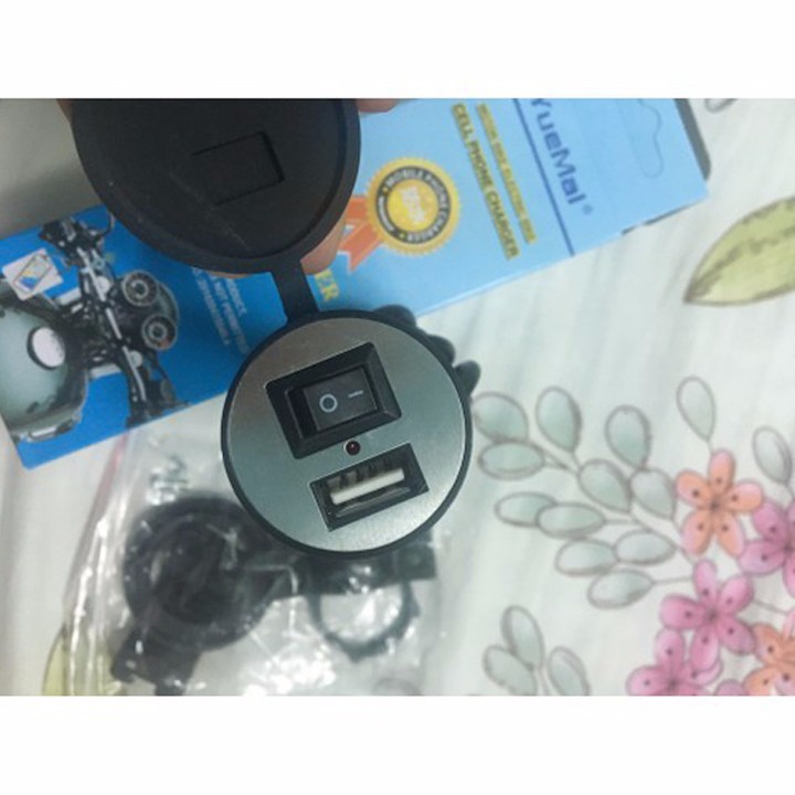 Sạc điện thoại từ ắc quy xe máy