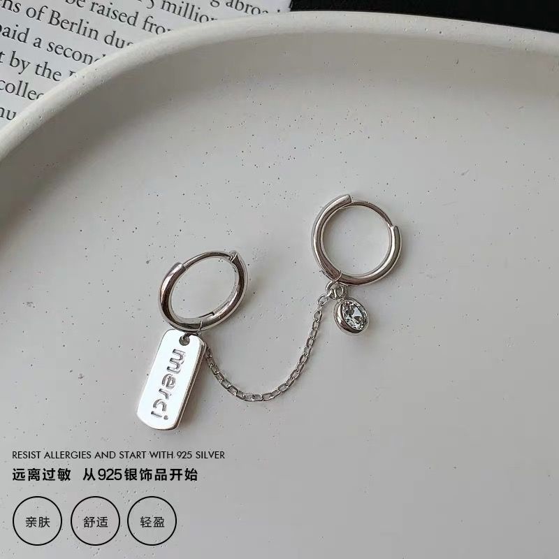 Bông tai dây tua rua mặt tròn khắc chữ cá tính hợp thời trang