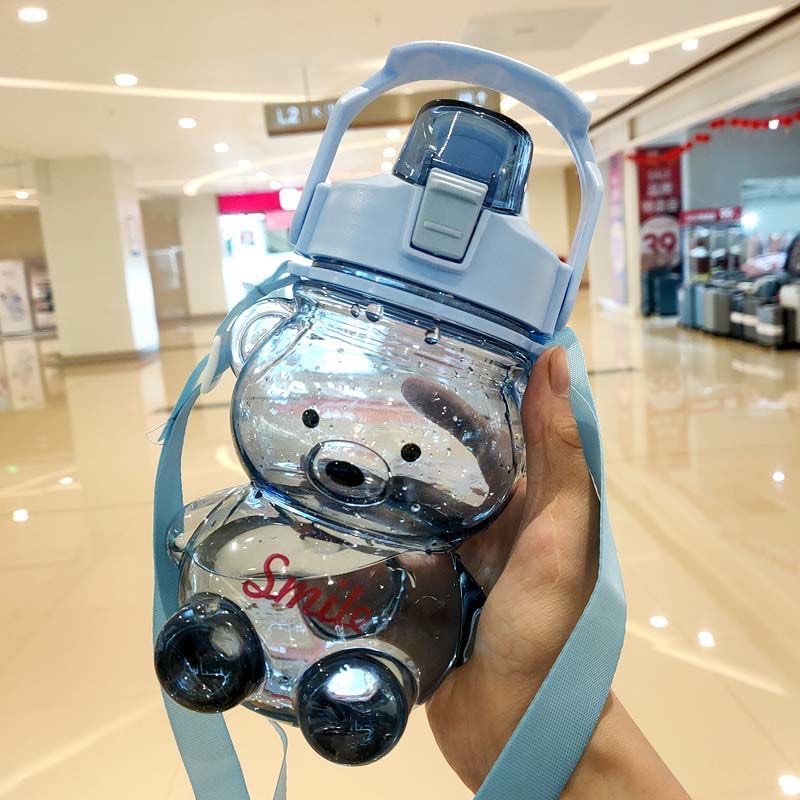 Bình nước hình con gấu dễ thương dung tích 1 lít có kèm dây đeo có tặng kèm sticker 2d và 3d