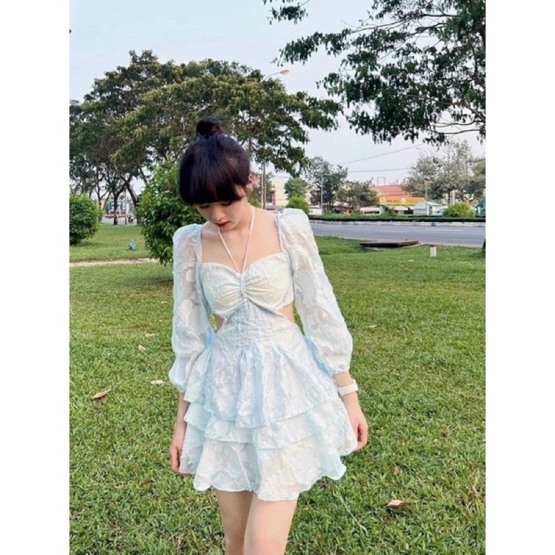 Đầm xoè cổ yếm rút dây ngực cut eo nhún chỉ lưng đuôi bèo 3 tầng , đầm thiên nga ren hoa sang trọng nữ tính năng động