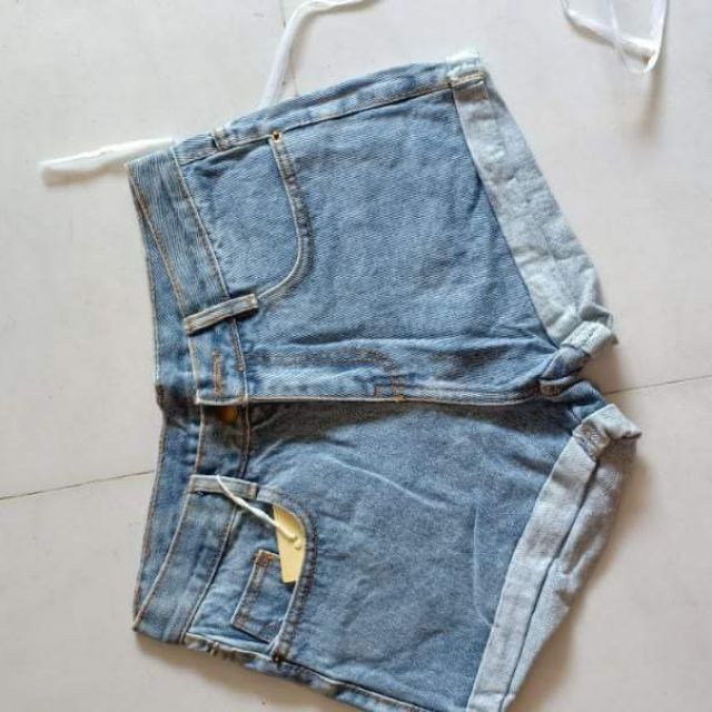 Short jean 100k/3 cai