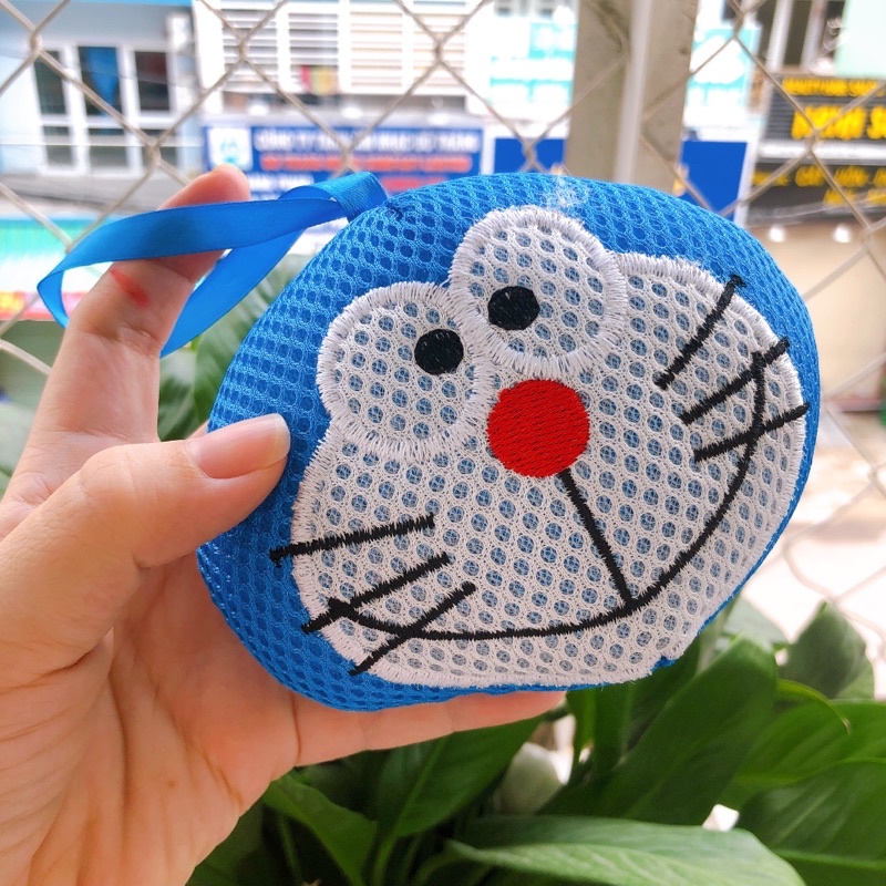 Bông tắm 3D Hello Kitty Doreamon