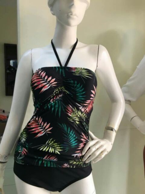 Sỉ Bộ bơi xuất khẩu (Phan Hằng)