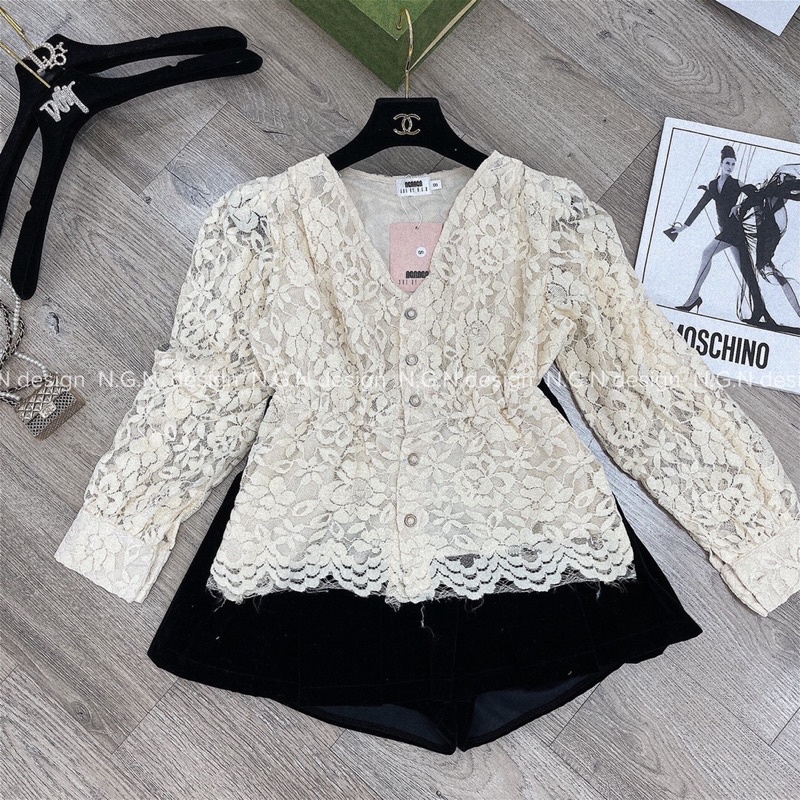Áo sơmi ren tay bồng