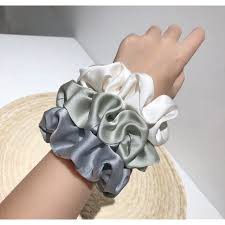 Dây buộc tóc Scrunchies nhung bồng HARI0820