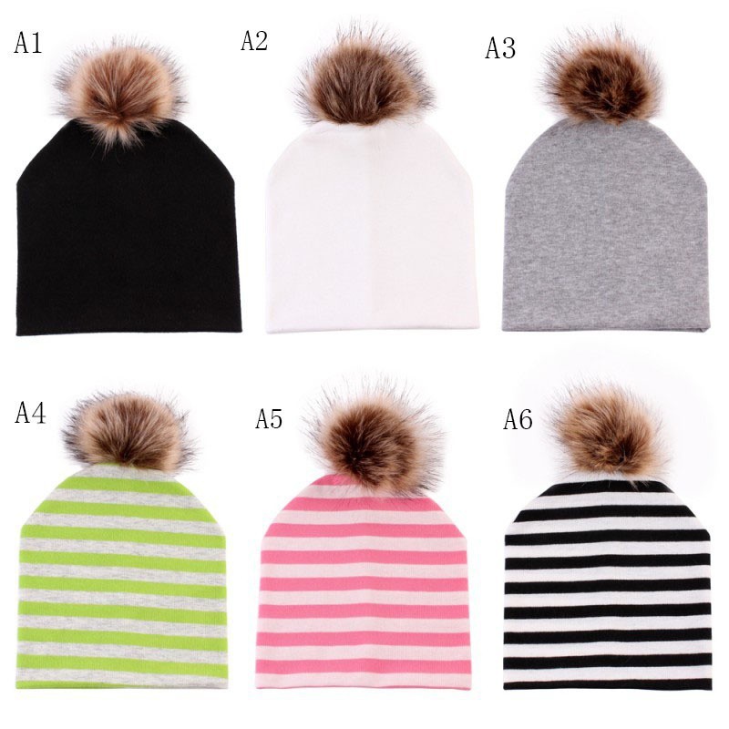 Mũ Trùm Đầu Chất Cotton Phối Banh Lông Nhân Tạo Cho Bé