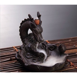Thác khói trầm hương rồng phun khói