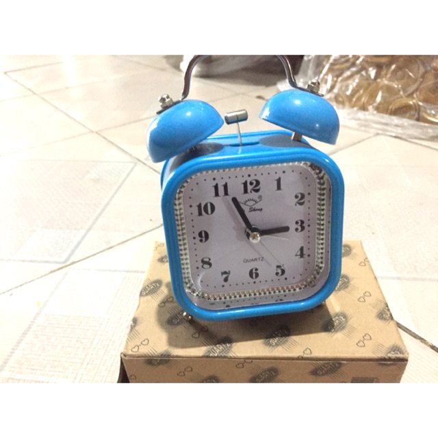 Đồng hồ báo thức 