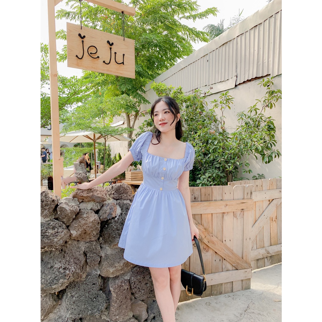 Đầm Yoona - Đầm cổ vuông nhún ngực nút gỗ | BigBuy360 - bigbuy360.vn