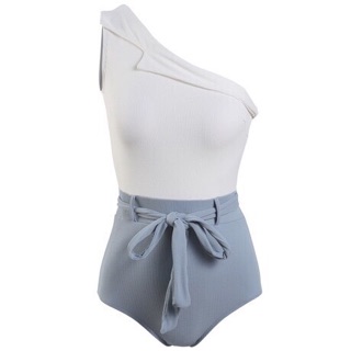 Bikini lệch vai