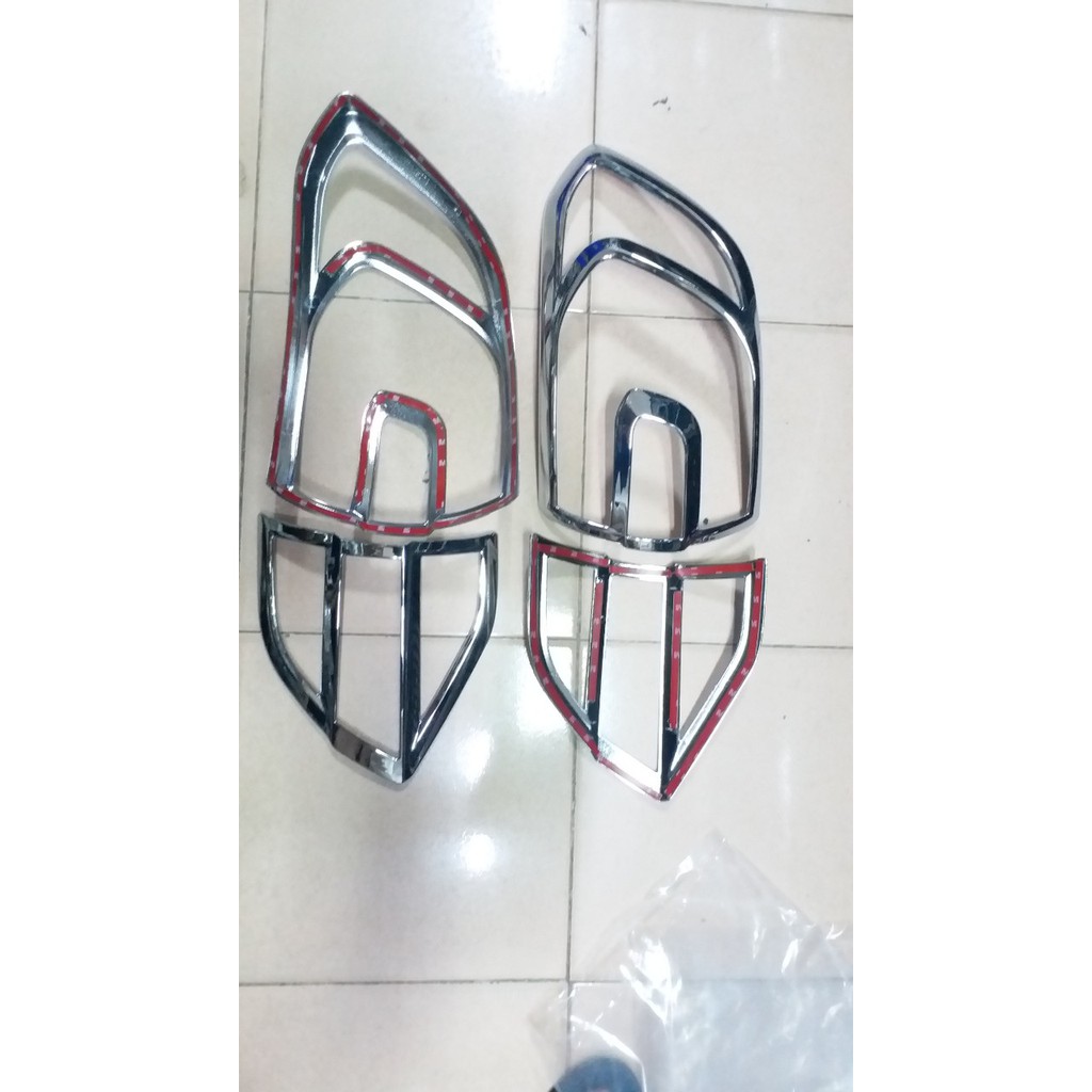 Bộ ốp viền đèn hậu mạ crom xe Ford Everest 2016-2021