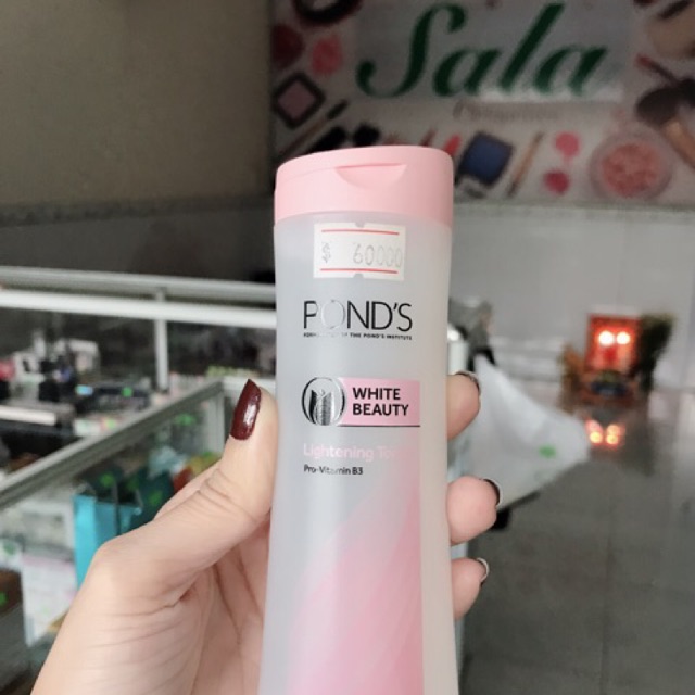 Nước Hoa Hồng Làm Trắng Da Pond's