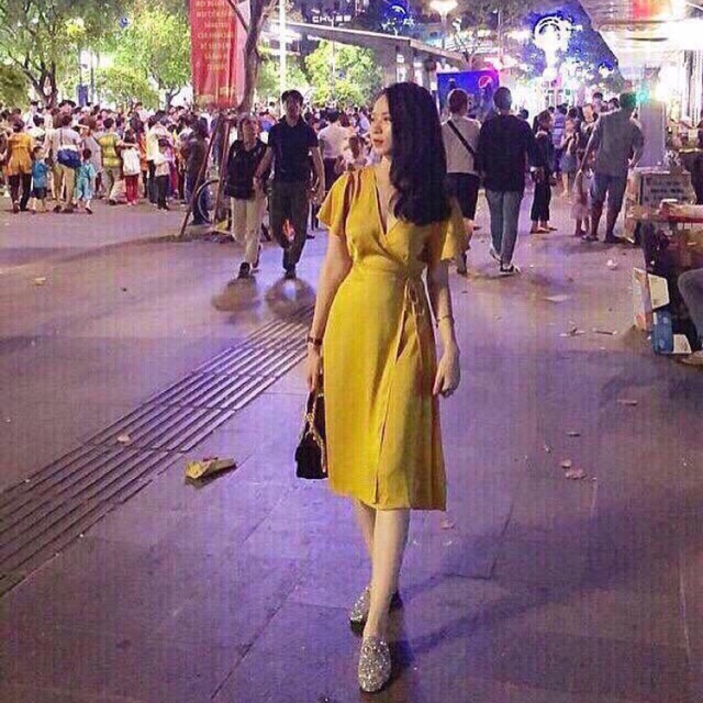 Váy suông cổ V