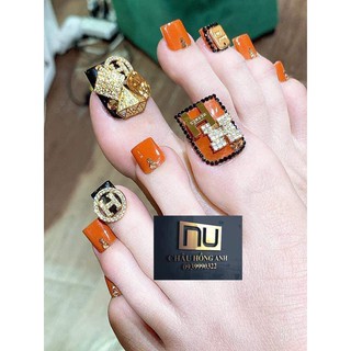 Charm lớn đính móng chân mã A