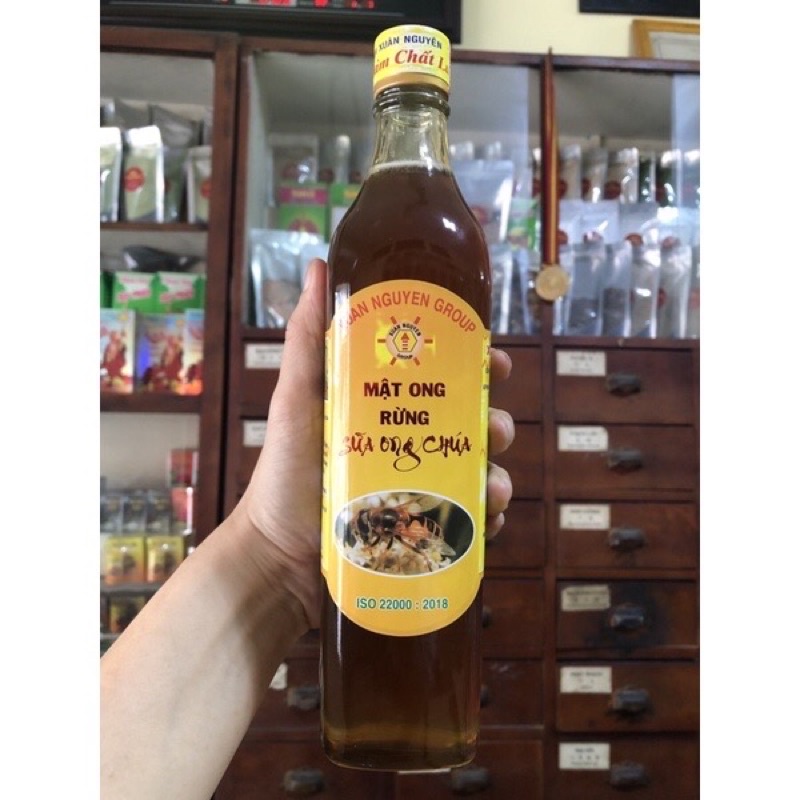 Mật ong rừng sữa ong chúa Xuân Nguyên 500ml - chai thuỷ tinh