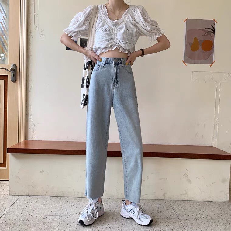 Quần Jean Baggy Dáng Suông Đứng Xanh Nhạt Cắt Gấu Lai Tua