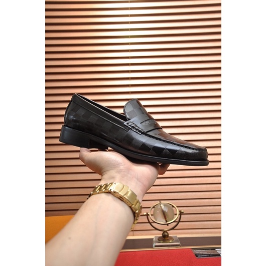 Giày tây lười cho nam thương hiệu Louis Vuitton LV da thật cao cấp hoạ tiết caro