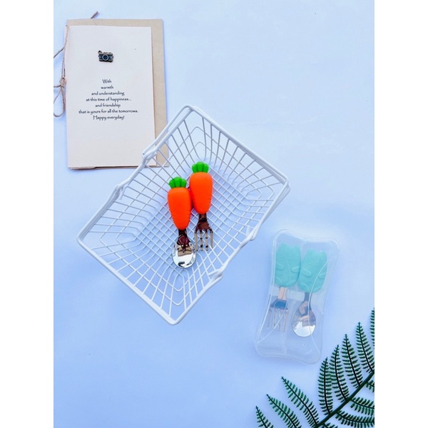 Set Thìa Dĩa Inox Cho Bé Tập Ăn Có Hộp