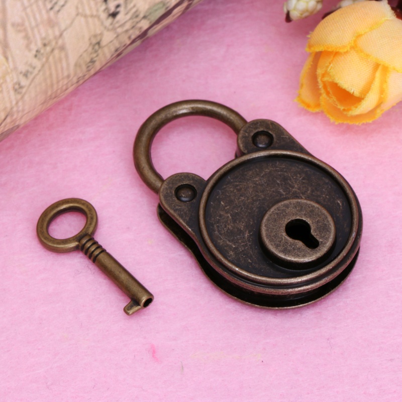 Bộ ổ khóa và chìa khóa phong cách cổ điển dùng cho ngày và đêm