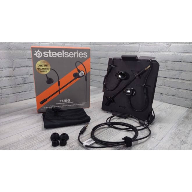 Tai nghe gaming SteelSeries Tusq