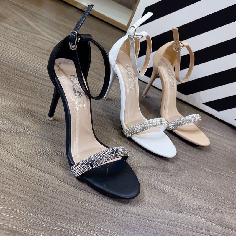 Giày cao gót quay đá