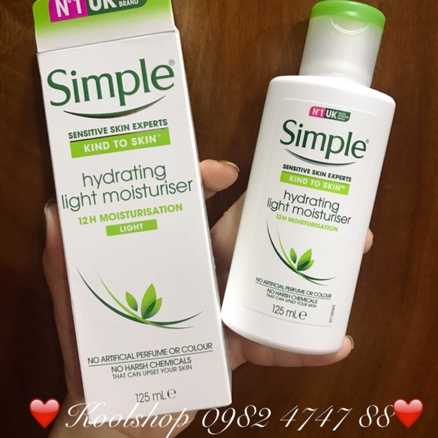 Sữa dưỡng da Simple Kind To Skin Hydrating Light Moisturiser 125ml