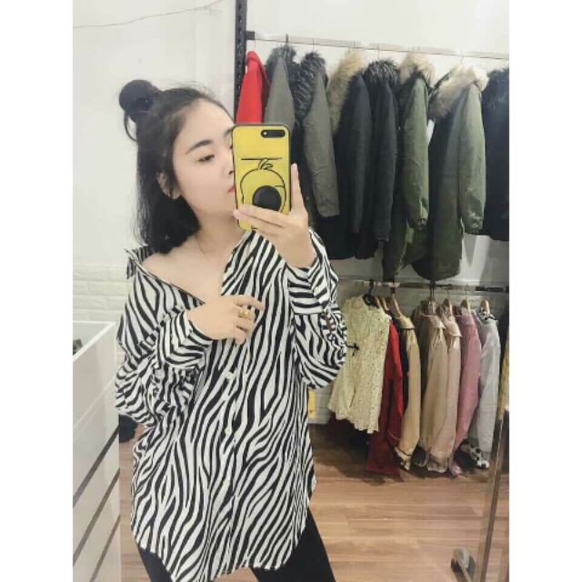 Áo sơ mi vằn đỏ và đen