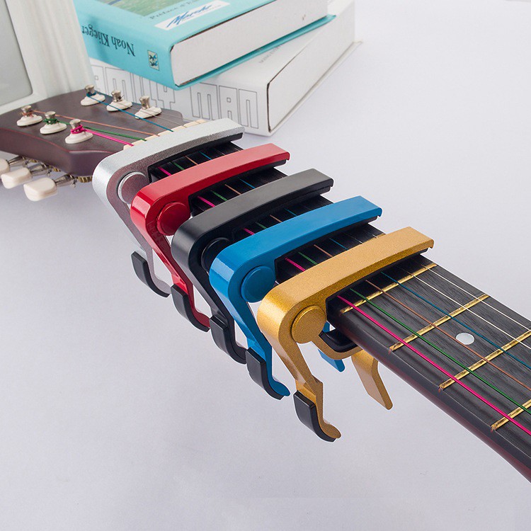 Capo nhiều mầu sắc bằng thép CP-02 cho đàn Guitar và Ukulele