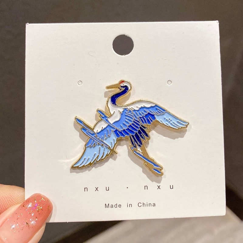 Trâm Cài Áo Kim Loại Dễ Thương