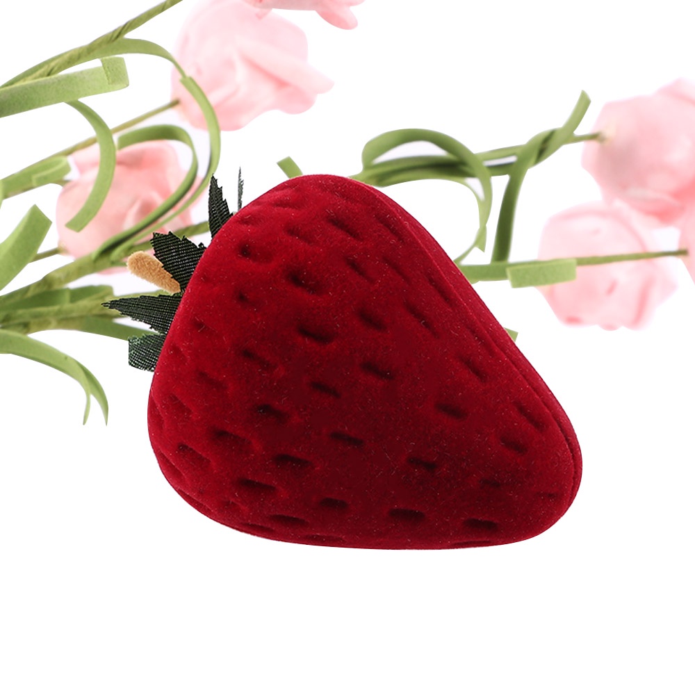 Hộp Đựng Nhẫn Hình Trái Dâu Màu Đỏ Bằng Nhung