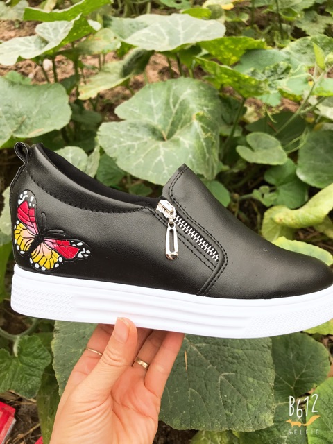 [Mã FAMAYWA2 giảm 10k đơn từ 50k] Giày nữ độn đế siêu hót hình thêu đẹp mã CM5 | BigBuy360 - bigbuy360.vn