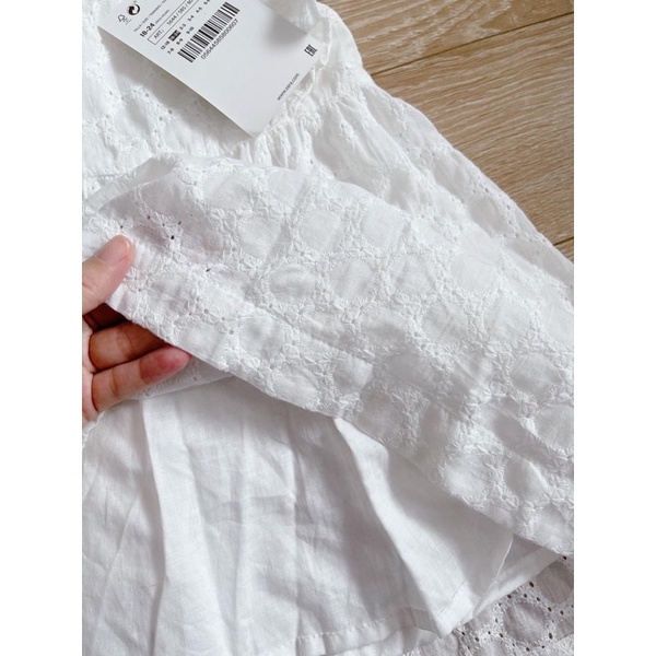 Váy thêu cánh tiên Zara xuất dư xịn xò