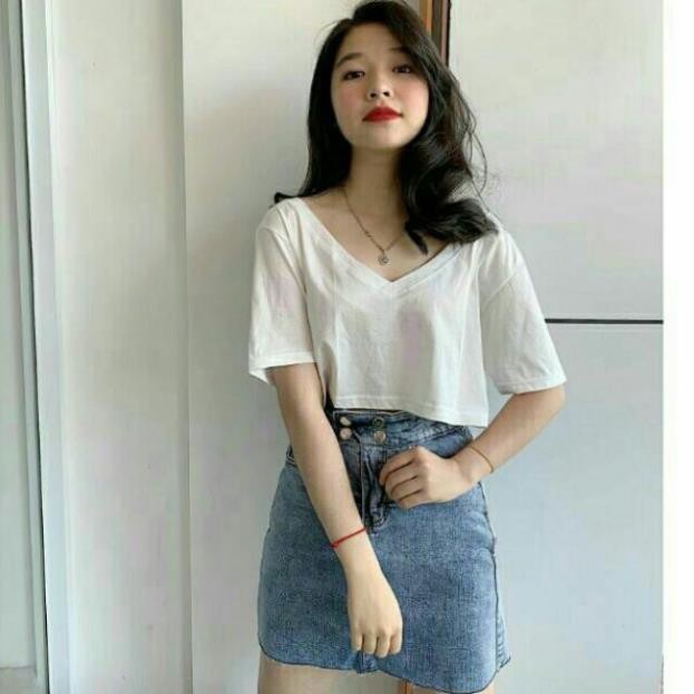 [Mã FASHIONT4WA2 giảm 10K đơn 50K] Áo croptop cổ tim trơn basic đen/ trắng