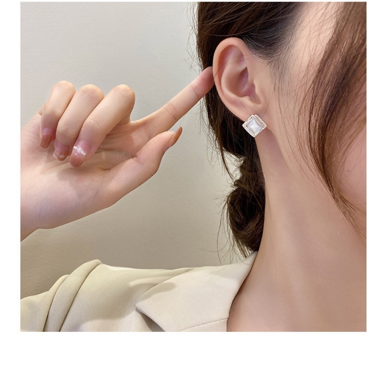 Hoa tai rhinestone vuông hình học đơn giản Hàn Quốc