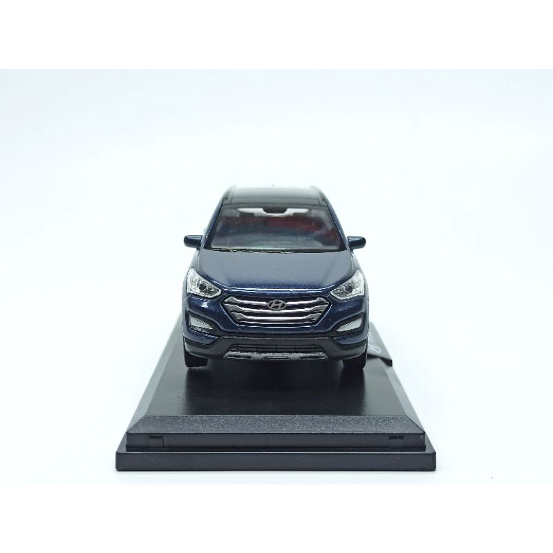 Mô hình xe Hyundai Santa Fe 2014