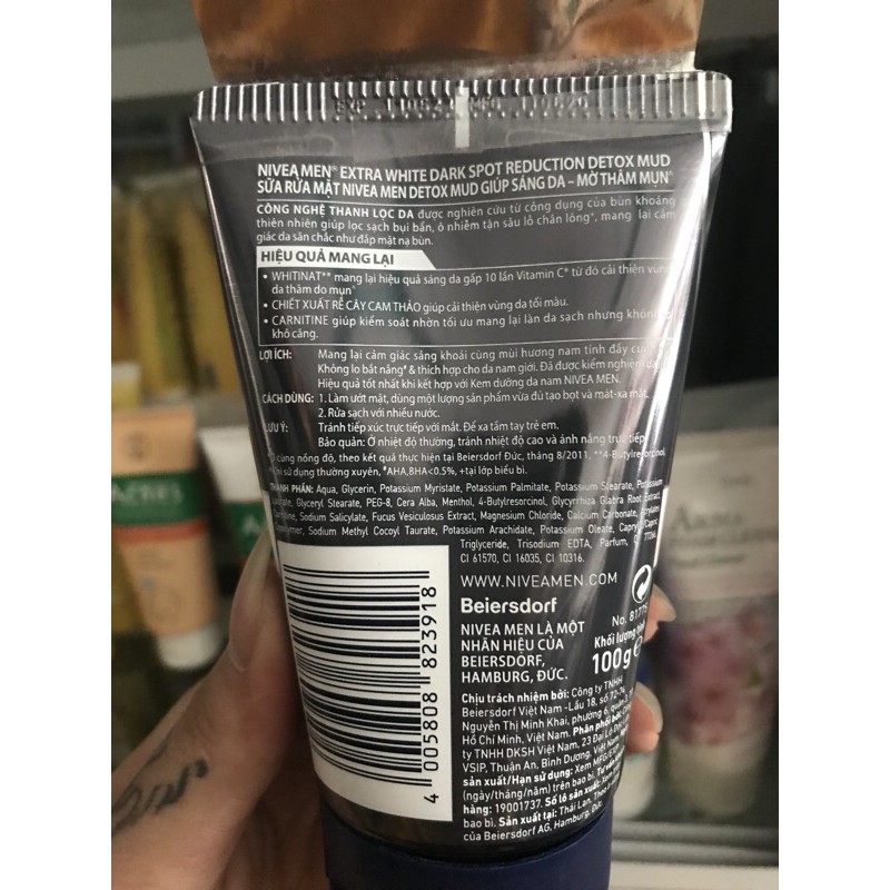 Sữa rửa mặt NIVEA MEN Detox Mud bùn khoáng giúp sáng da & mờ thâm mụn (100g)