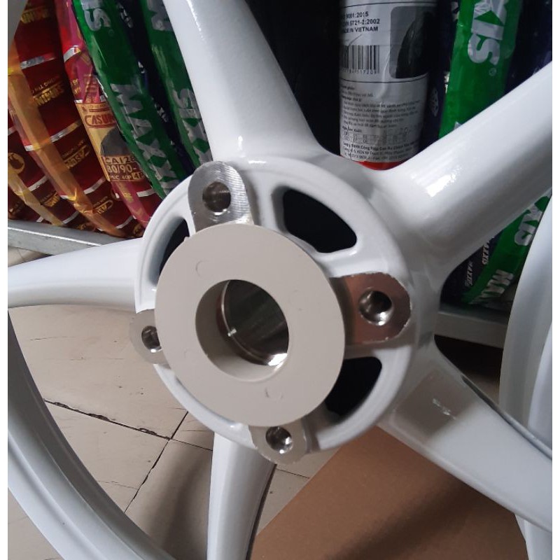 Bánh mâm SIRURS và EXCITER 1 đĩa trước bảng 1.4/1.6 kiểu 5 cây RCB màu trắng