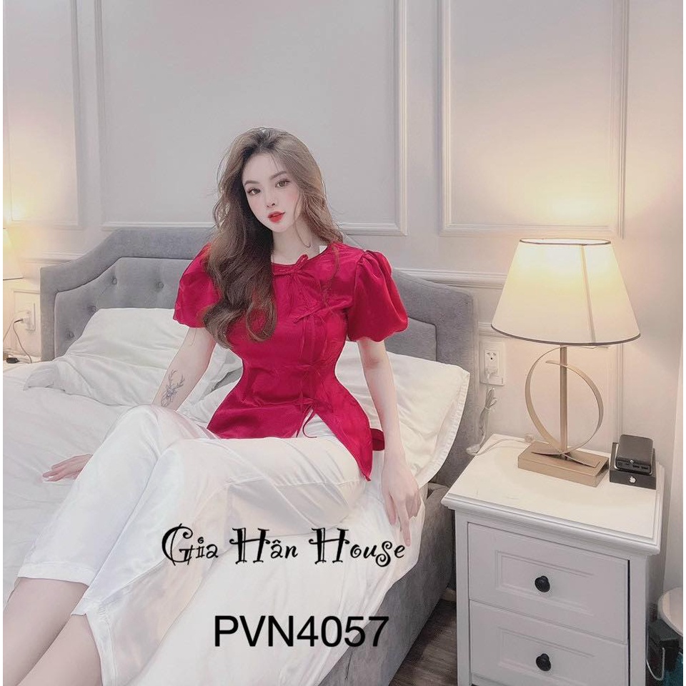 Áo tay bồng đính nơ