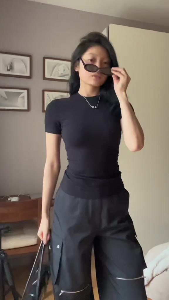 ÁO THUN BABY TEE TRƠN ĐƠN GIẢN, BASIC TEE FORM ÔM, BABY TEE BODY MA811 | BigBuy360 - bigbuy360.vn