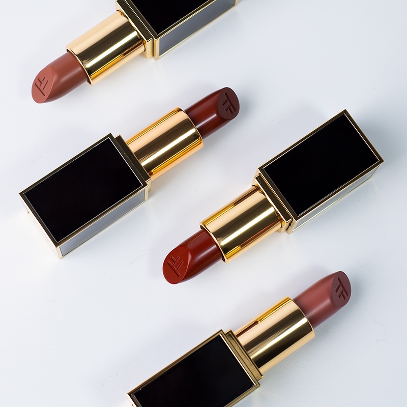 Son môi trang điểm Tom Ford vỏ màu đen sang trọng mẫu 15/ 16 tùy chọn