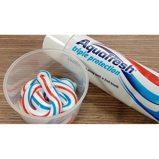 Kem đánh răng Aquafresh 158g