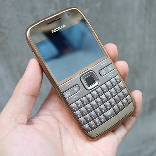 Điện Thoại Nokia E72 Bạc