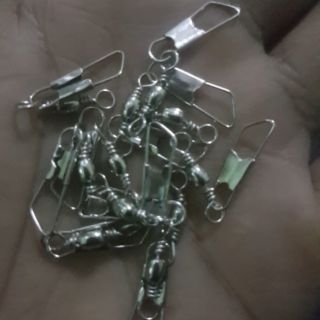 Khóa link câu cá mani chất liệu inox